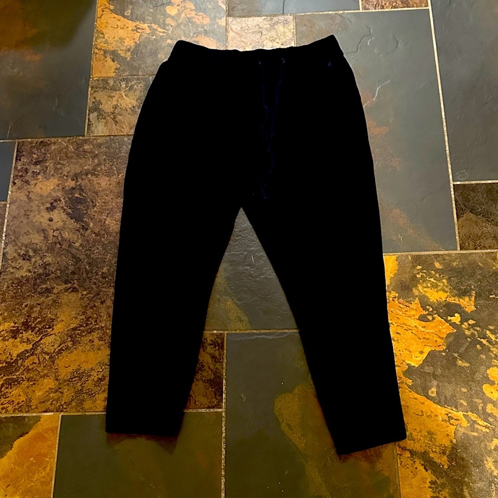 Women’s Black Joggers medium Lou and grey leggings